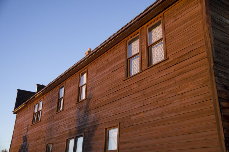 Hardwood Siding Installation detail